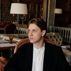 Репетитор по обществознанию
